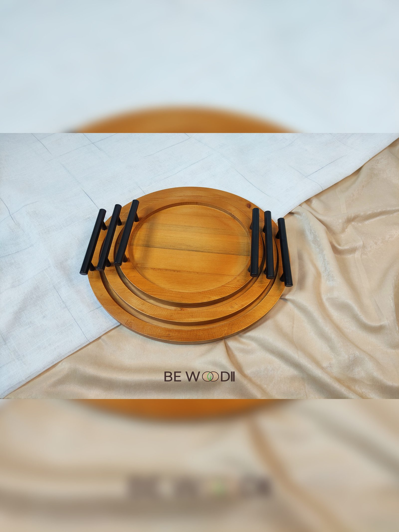 Round Flat Trays With Handles - Image 8