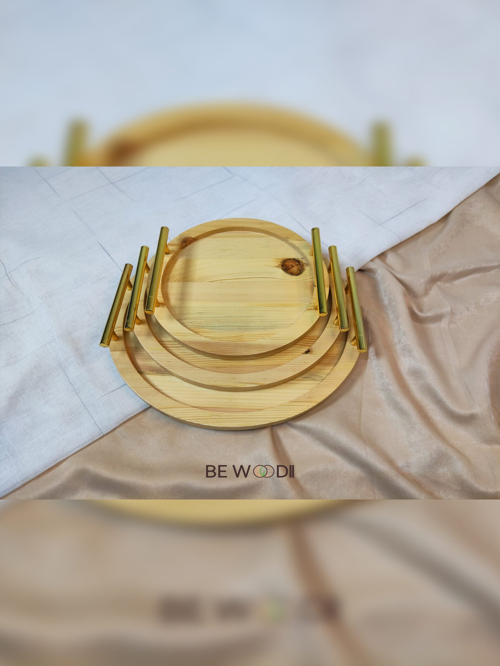 Round Flat Trays With Handles - Image 11