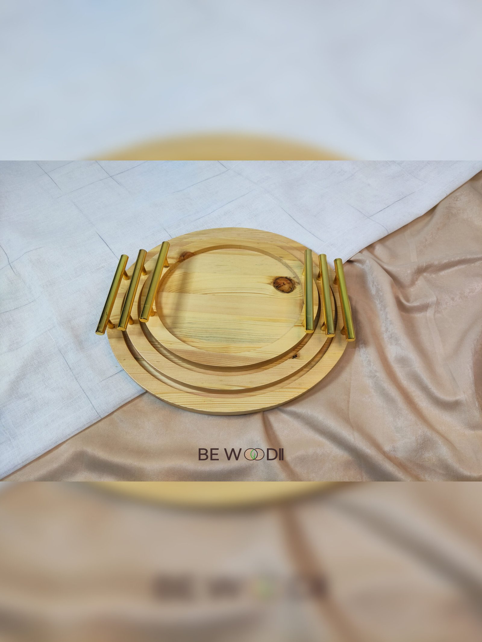 Round Flat Trays With Handles - Image 12