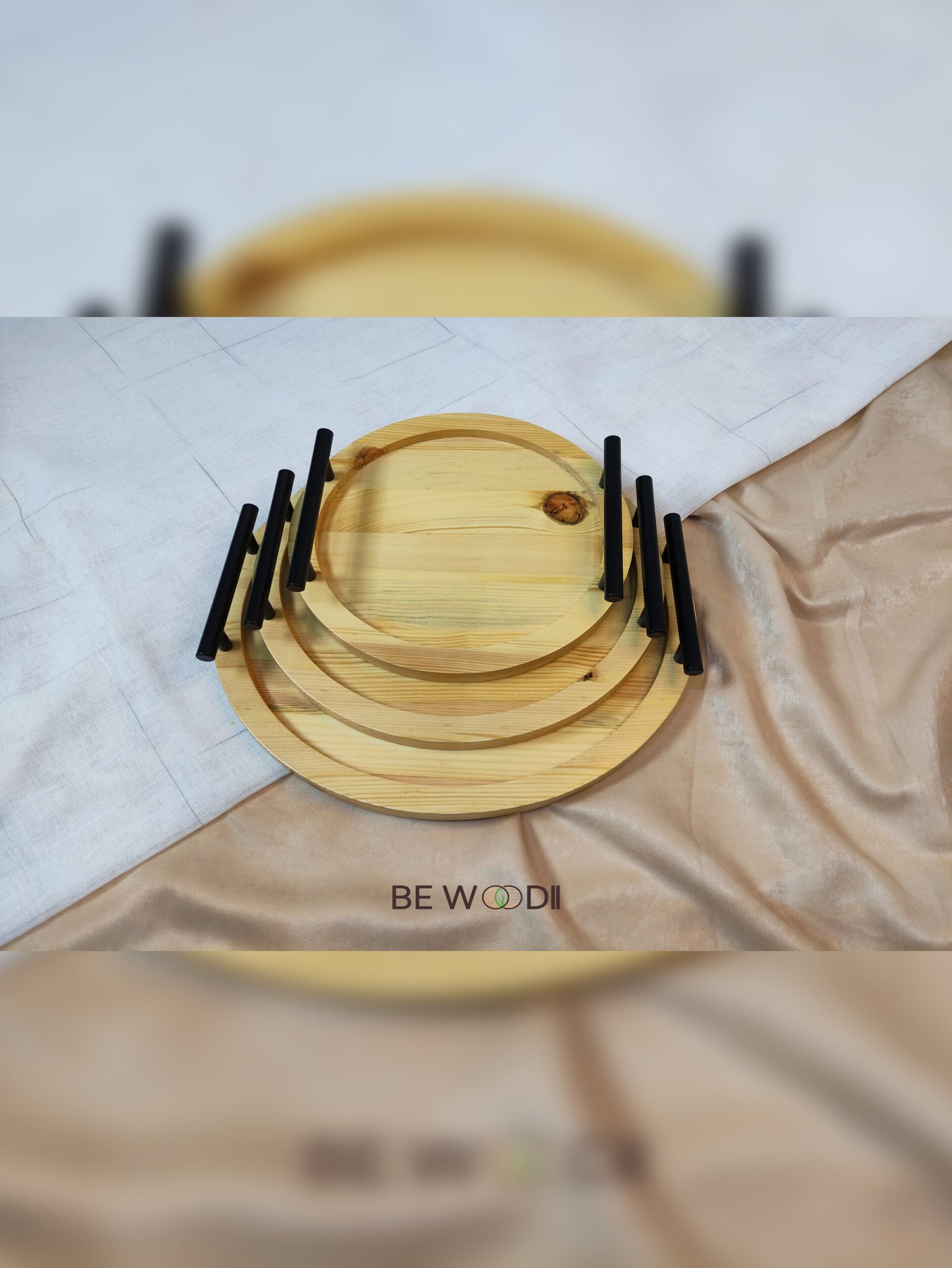 Round Flat Trays With Handles - Image 14