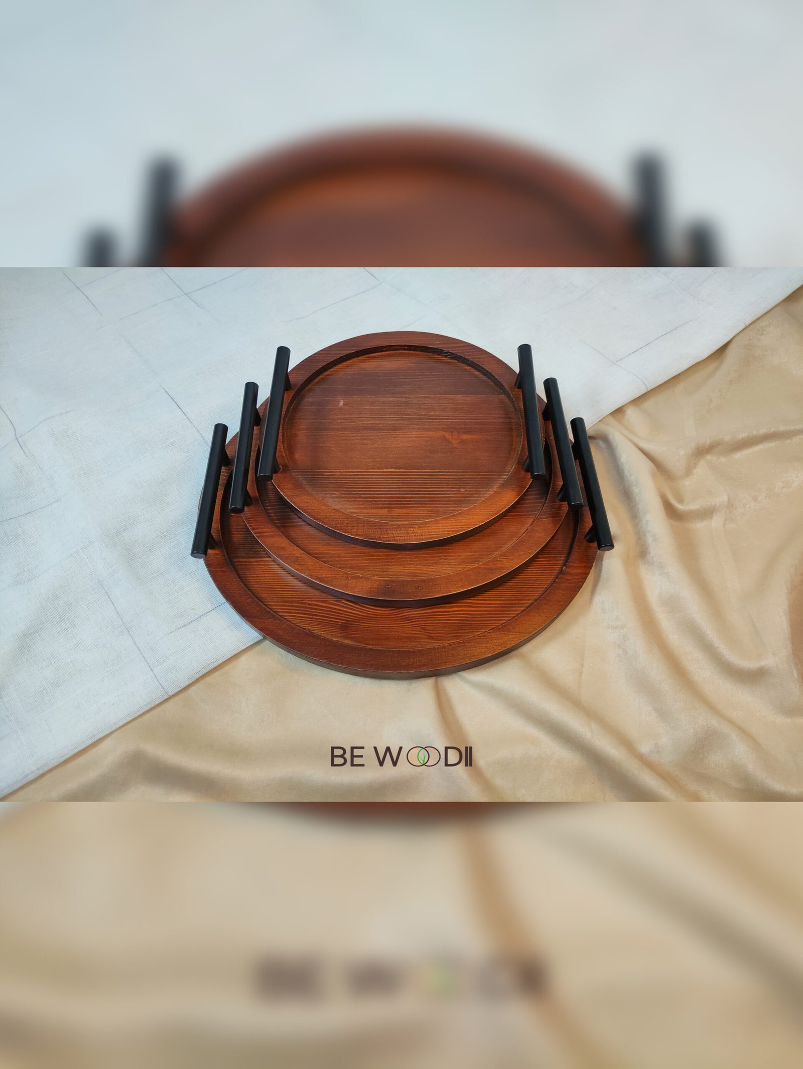 Round Flat Trays With Handles - Image 4