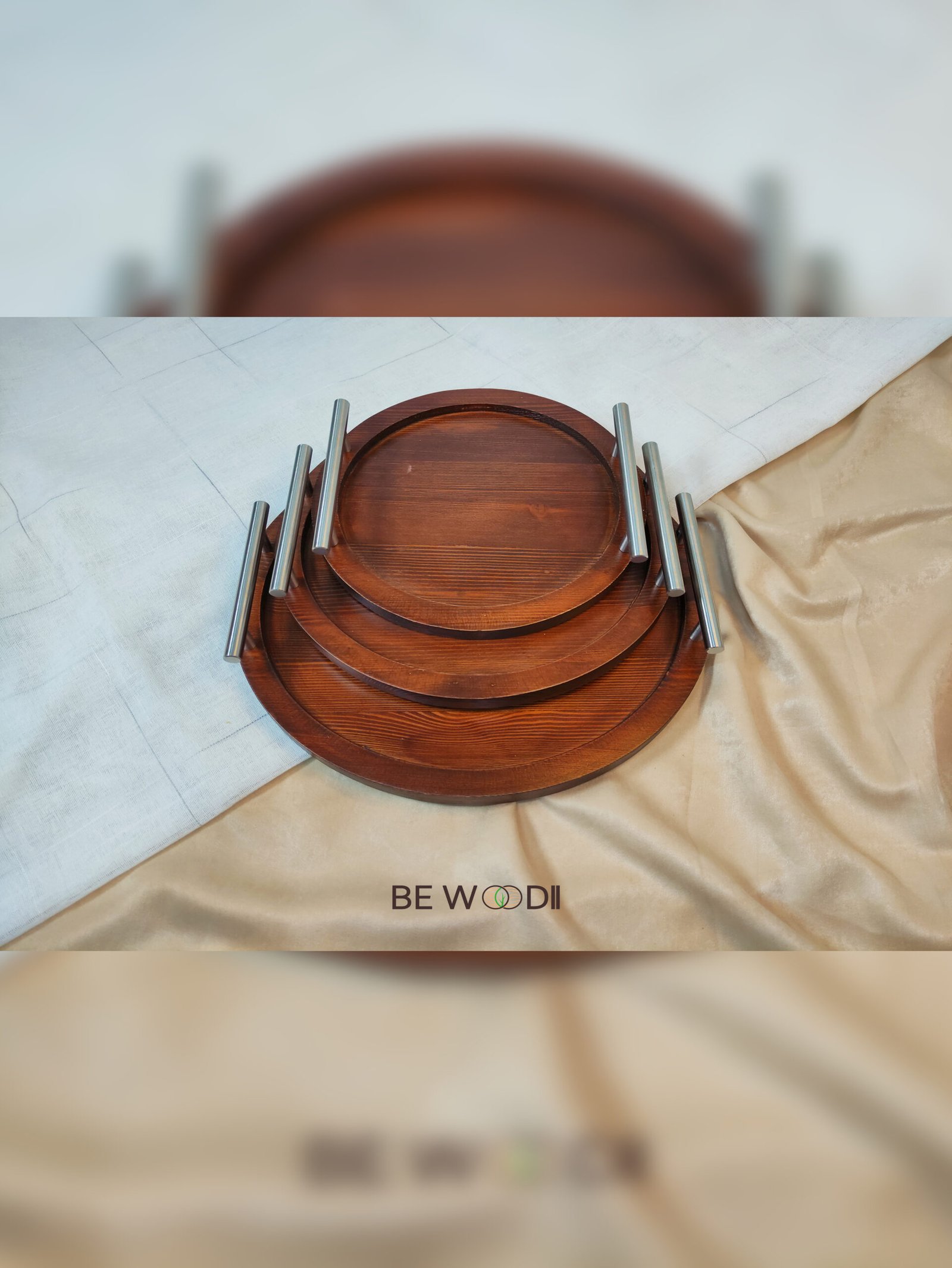 Round Flat Trays With Handles - Image 5
