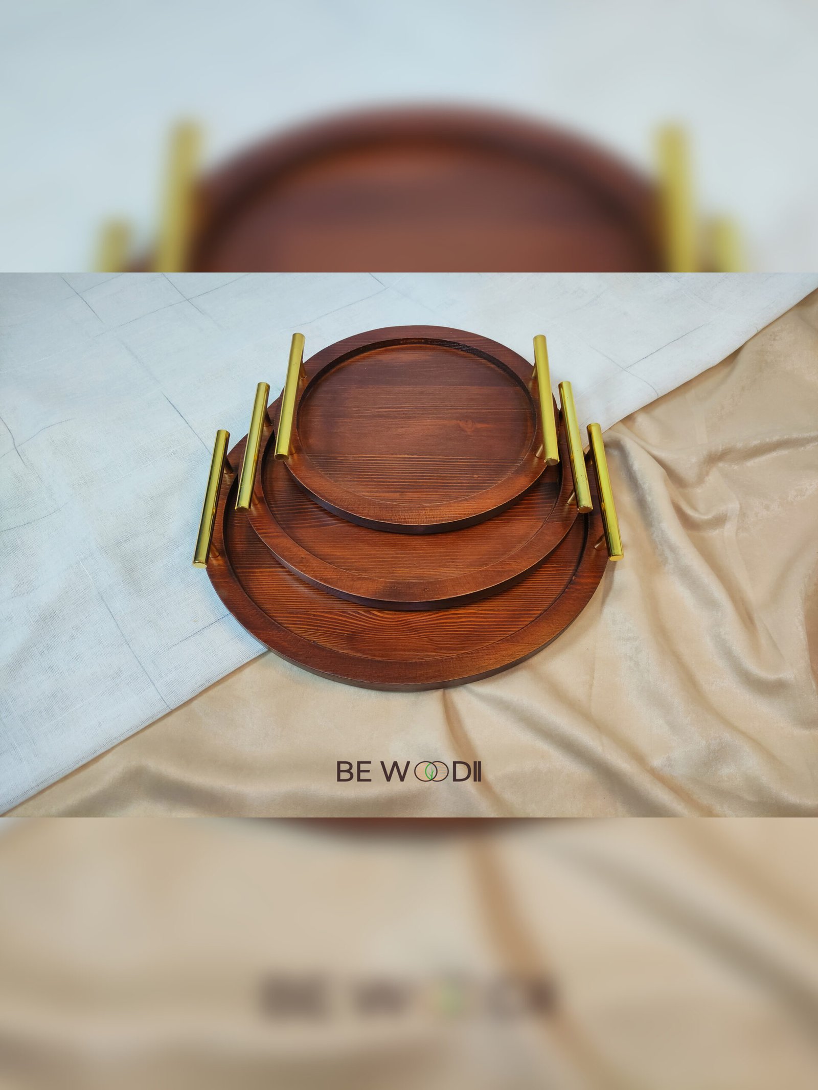 Round Flat Trays With Handles - Image 2